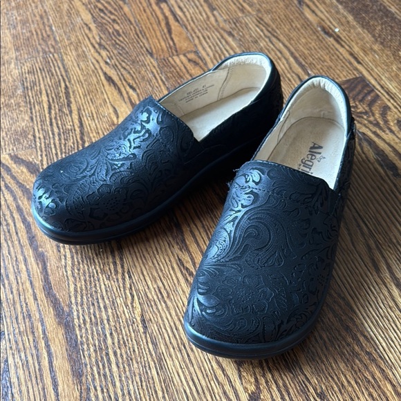 Alegria Women’s 41/10.5 Black Mules with Cushioned Comfort - Picture 1 of 7